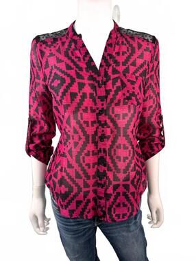 Beautiful Women’s Top Size S